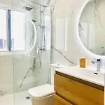 Gleaming & Well Located In Center דירה מאלגה