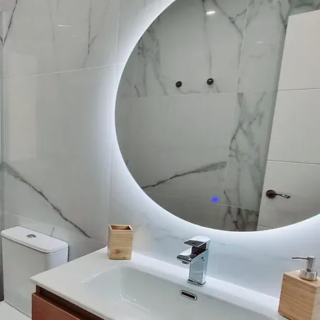 Gleaming & Well Located In Center Apartamento *